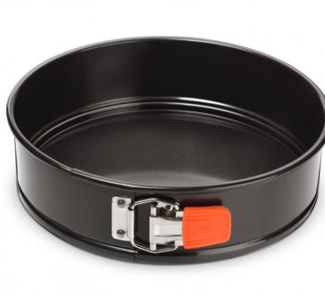 Le Creuset image