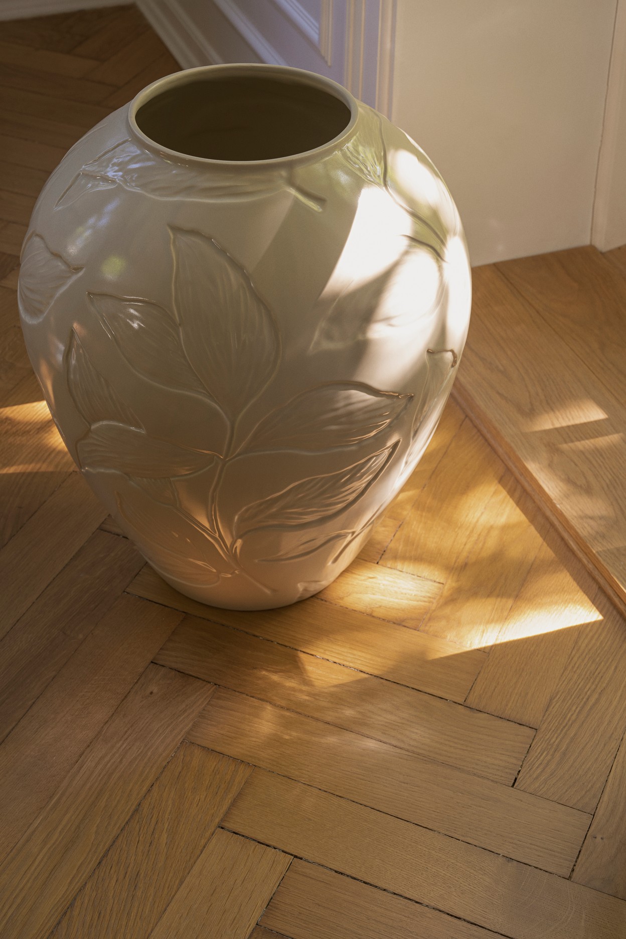 Vase 45cm Sandstone