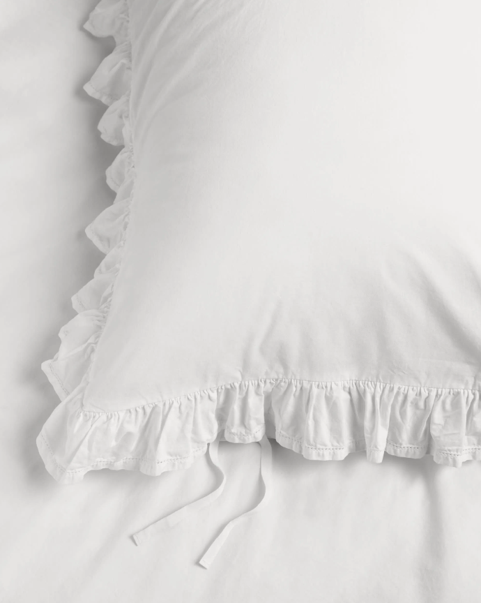 Broderie Anglaise image